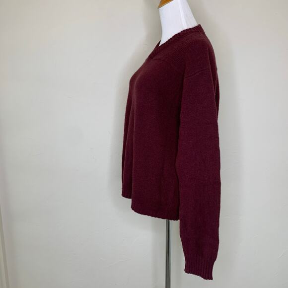 J Crew Maroon Wool V Neck Sweater Sz Medium - Picture 4 of 7